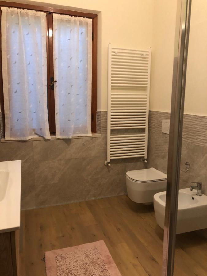 Appartamento Casa Patrizia Torri Del Benaco Esterno foto