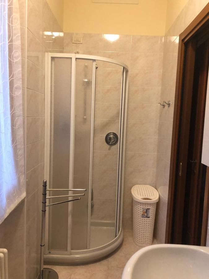 Appartamento Casa Patrizia Torri Del Benaco Esterno foto