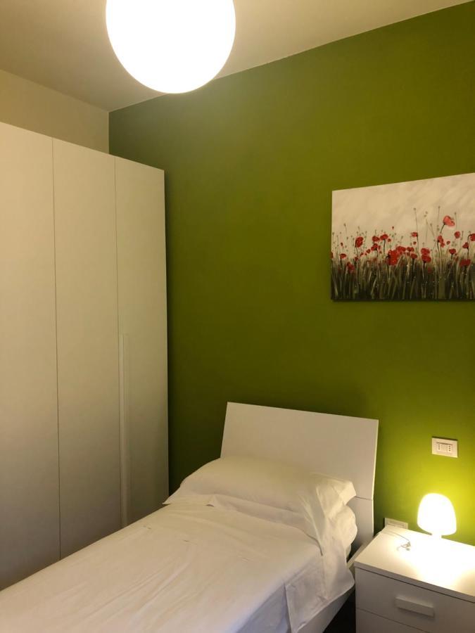 Appartamento Casa Patrizia Torri Del Benaco Esterno foto