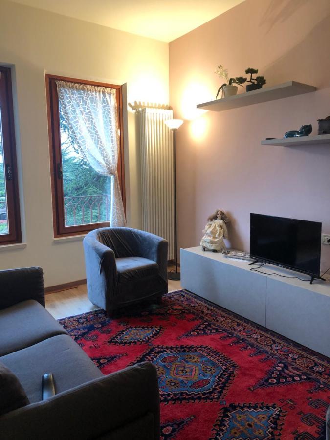 Appartamento Casa Patrizia Torri Del Benaco Esterno foto