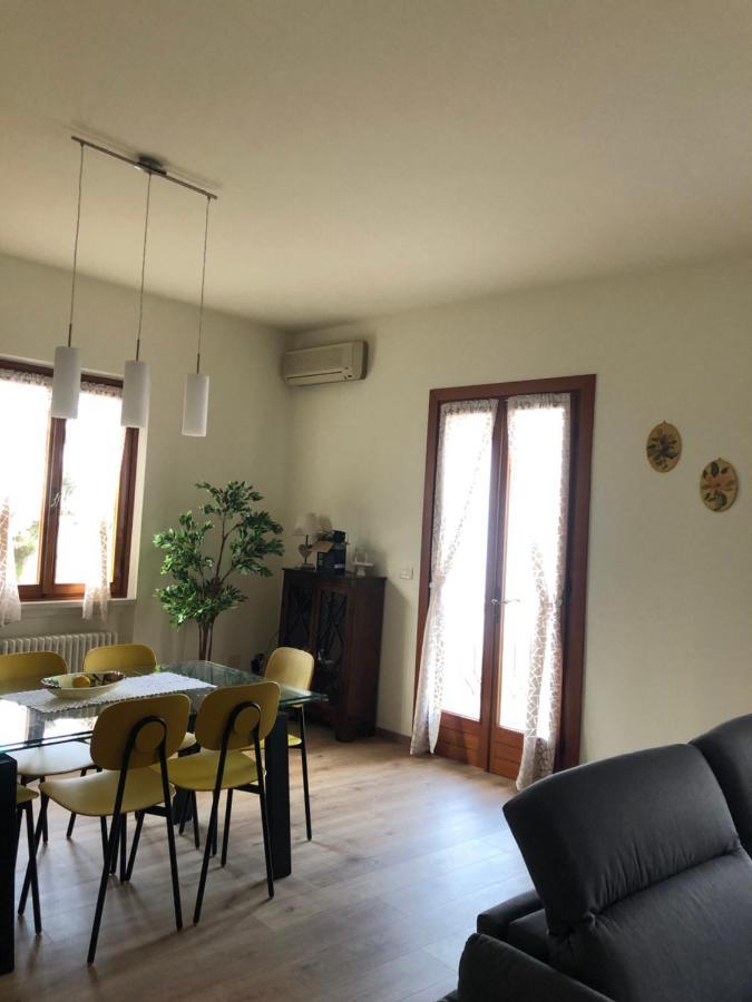Appartamento Casa Patrizia Torri Del Benaco Esterno foto