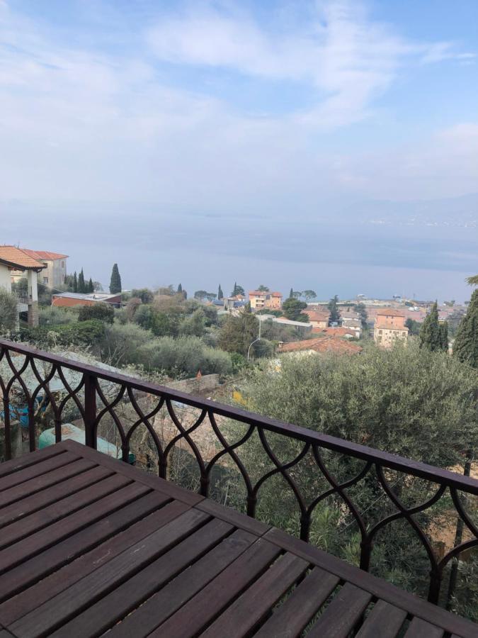 Appartamento Casa Patrizia Torri Del Benaco Esterno foto