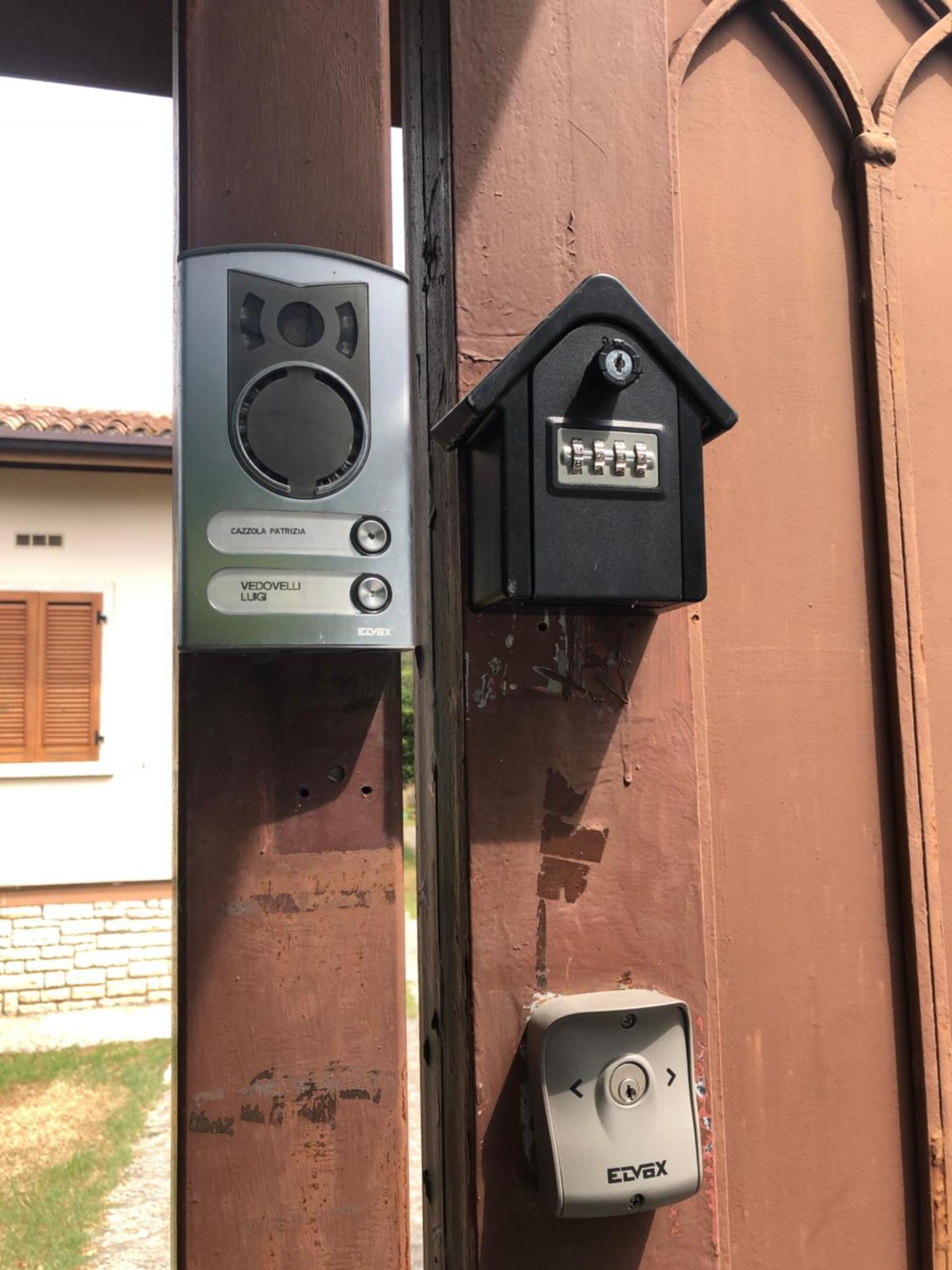 Appartamento Casa Patrizia Torri Del Benaco Esterno foto