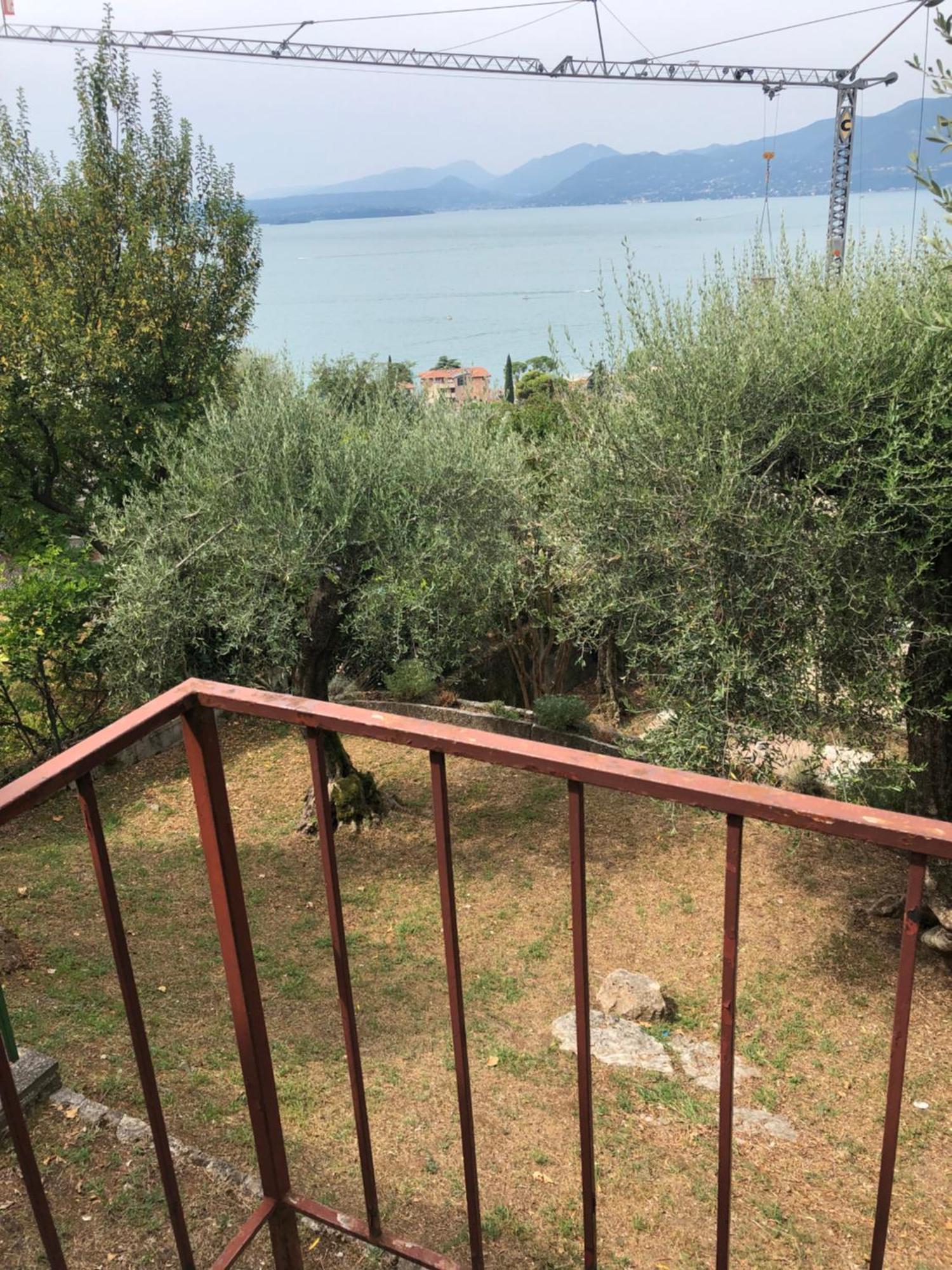 Appartamento Casa Patrizia Torri Del Benaco Esterno foto